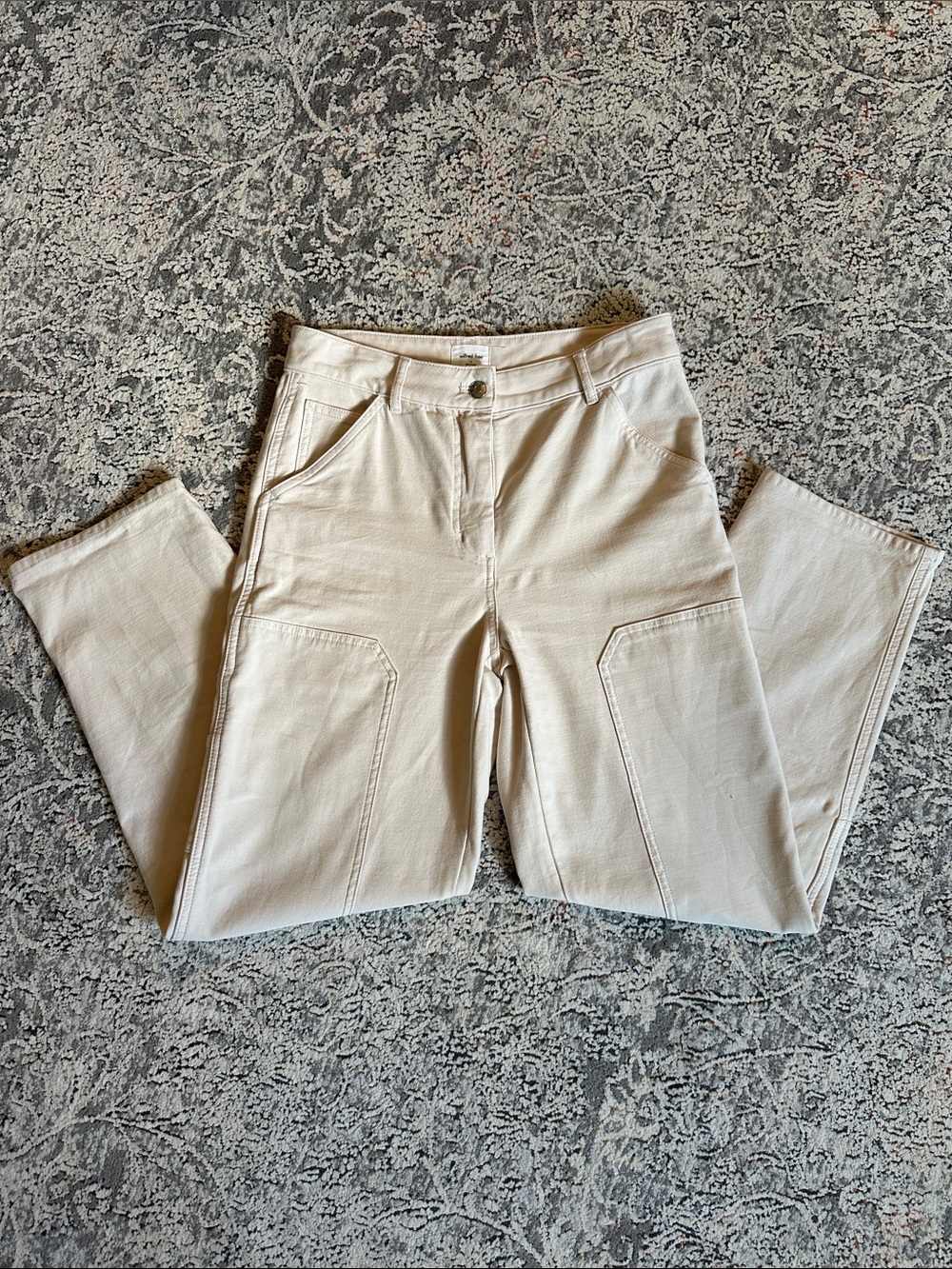 Wilfred Free Cropped Utility Pants in Light Beige